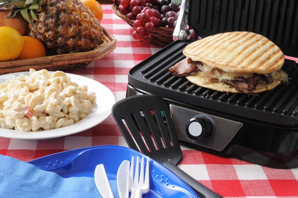 How to Clean a Foreman Grill (5 easy steps) The Trellis