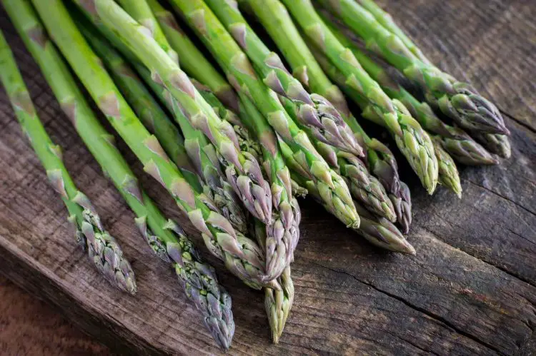 can-you-eat-asparagus-raw