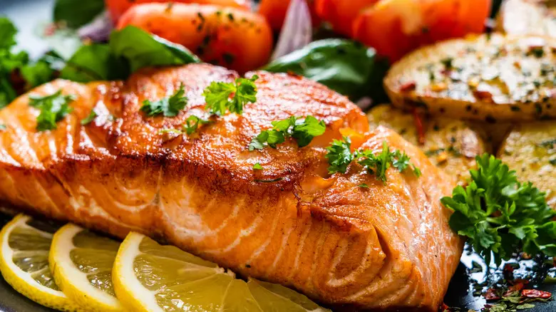 how-long-can-salmon-stay-in-the-fridge
