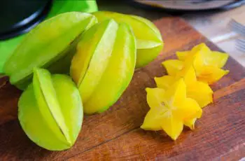 What Does Star Fruit Taste Like?