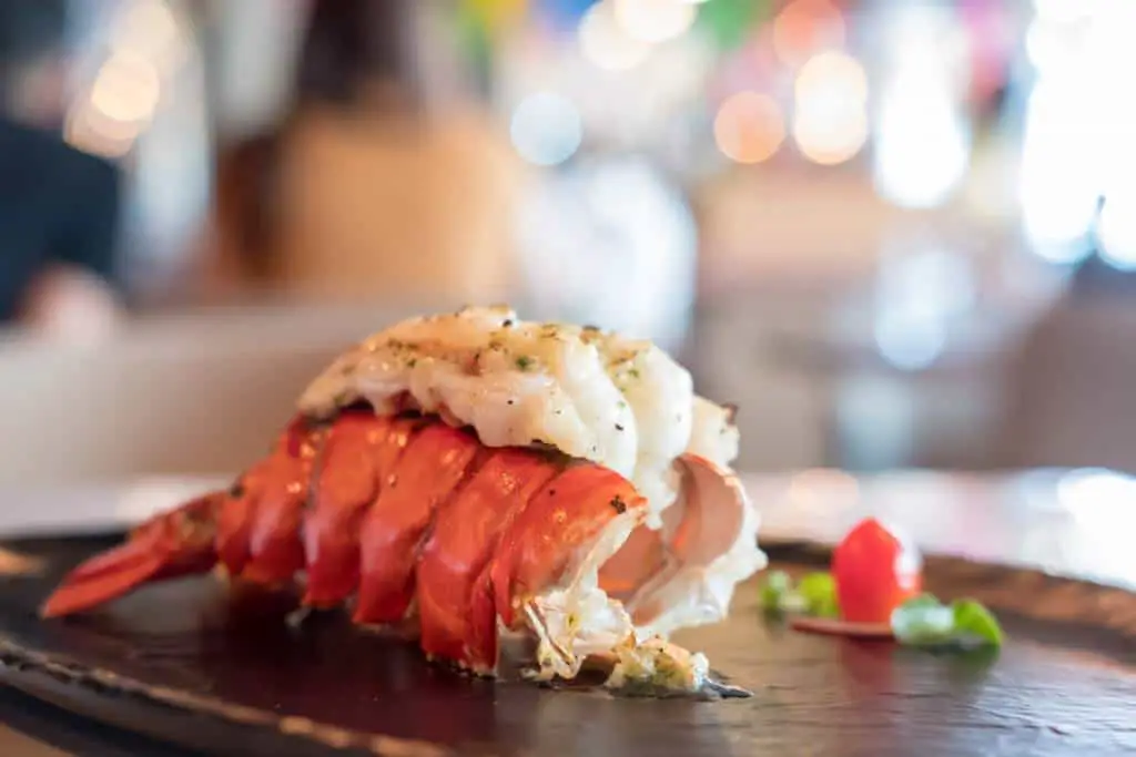 what-does-lobster-taste-like