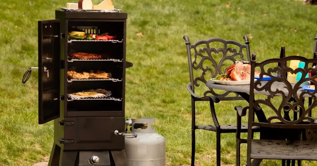 The 7 Best Propane Smokers (Reviews & Buying Guide 2022)