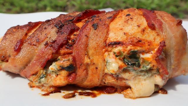 HOW TO GRILL BACON WRAPPED STUFFED CHICKEN: