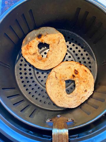HOW TO TOAST A BAGEL IN AN AIR FRYER