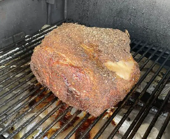 Pork Butt Fat Side Functioning as a Heat Shield
