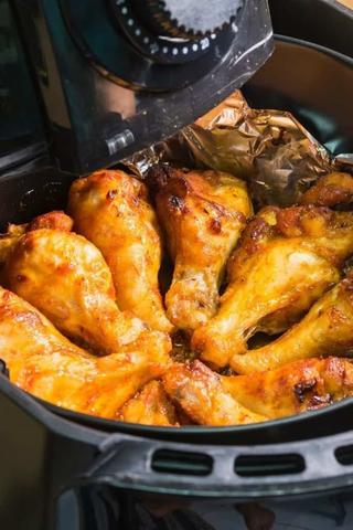 How to Reheat Wings in an Air Fryer
