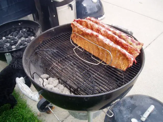 Setting Up the Weber Kettle to Smoke