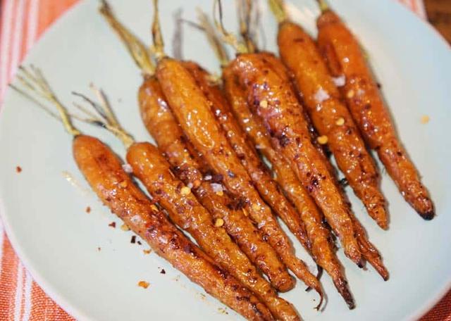How to Store & Reheat Glazed Carrots