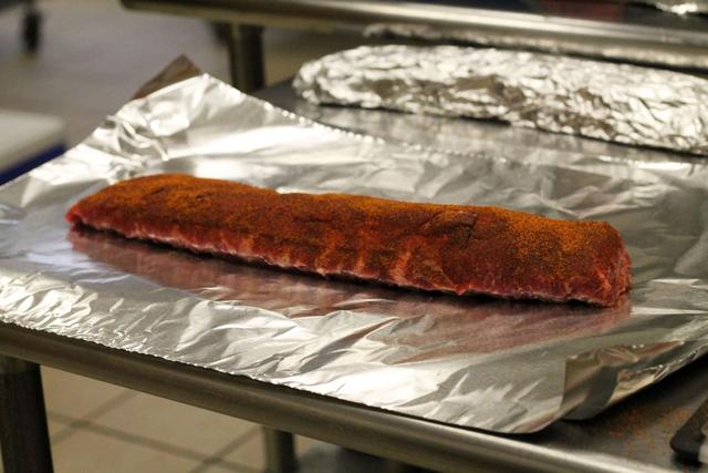 How to Wrap Ribs in Aluminum Foil