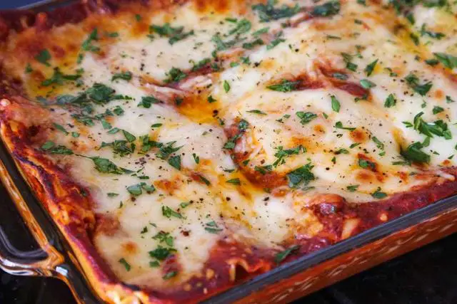 HOW TO MAKE THE BEST GROUND VENISON LASAGNA
