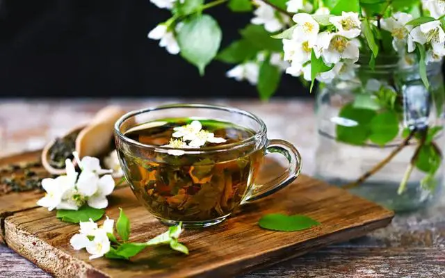 Jasmine Tea and Sleep Quality: Does Caffeine Impact Your Rest?